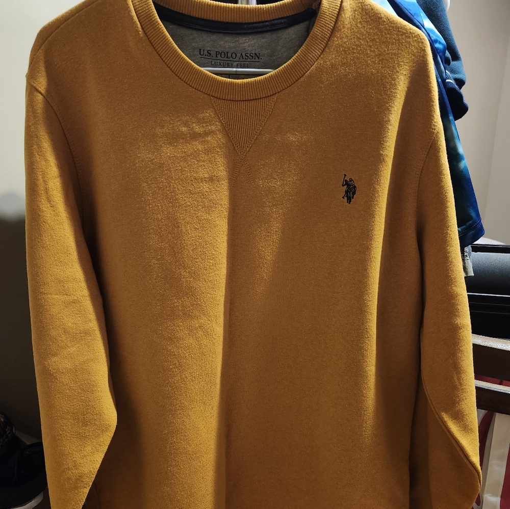 POLO sweather